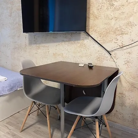 Colonel 947 Apartment *