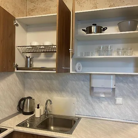 Colonel 947 Apartment